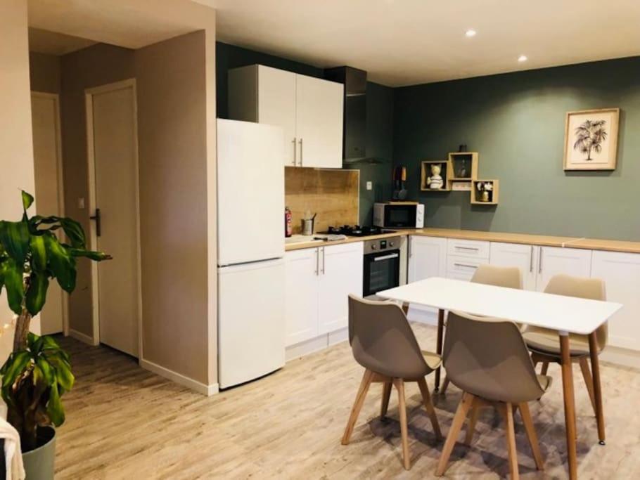 Maison 4 P. Chateau De La Loire Sonzay 外观 照片